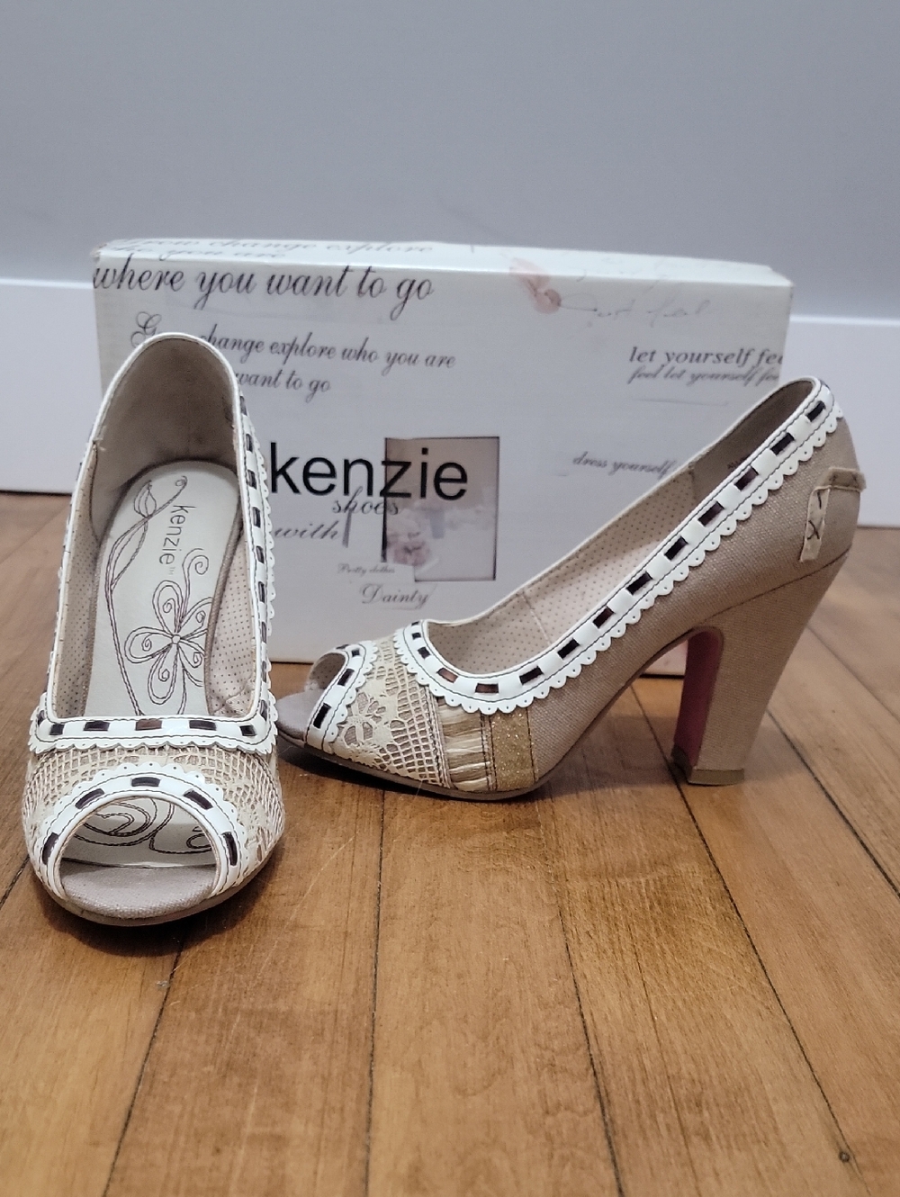 Kenzie Taupe and White with Lace Peep-Toe Heels Sz 7.5